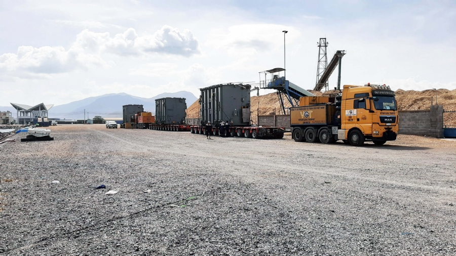 Tiếp nhận, vận chuyển và lắp đặt thành công 6 máy biến áp dự án điện mặt trời Thuận Nam 450MW và trạm biến áp 500kV Thuận Nam, Ninh Thuận.