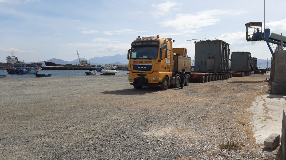 Receipt, transport and installation of 6 main transformers for Thuan Nam Solar Power Plant and Thuan Nam 500kV sub-station, Ninh Thuan Province.
