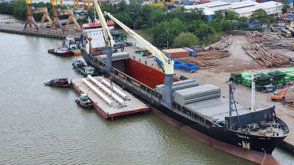 Transport the chemical handling system for offshore oil-rig from Dong Xuyen IZ, Ba ria Vung Tau province to Ho Chi Minh city port for export to EU by ocean vessel.