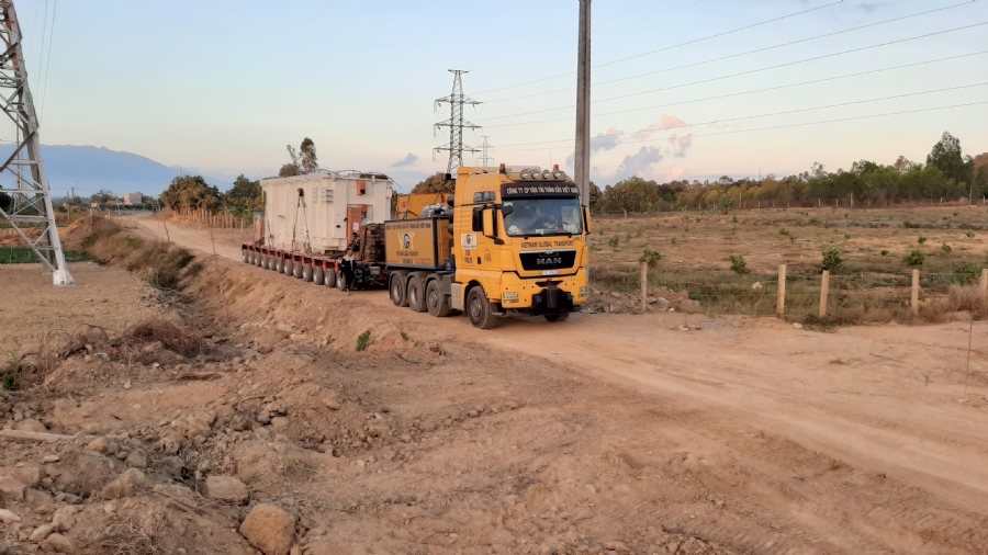 Vận chuyển, lắp đặt và bàn giao thân máy biến áp chính cho trạm biến áp 220kV Vân Phong, Ninh Hòa.