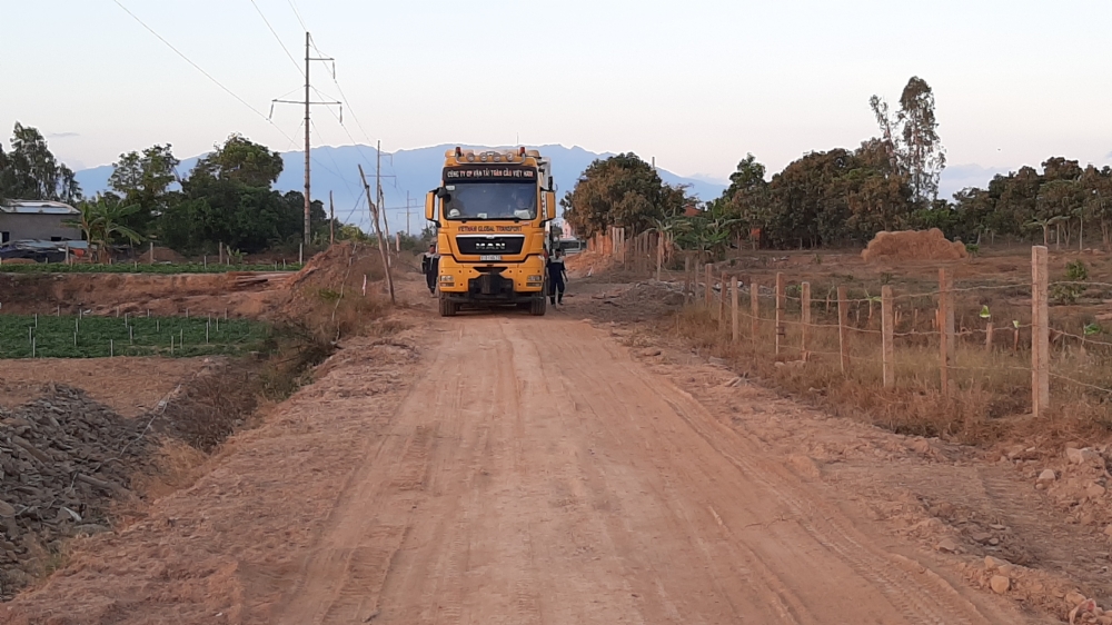 Transportation, erection and hand-over the main transformer set for Van Phong 220kV sub-station, Ninh Hoa province.