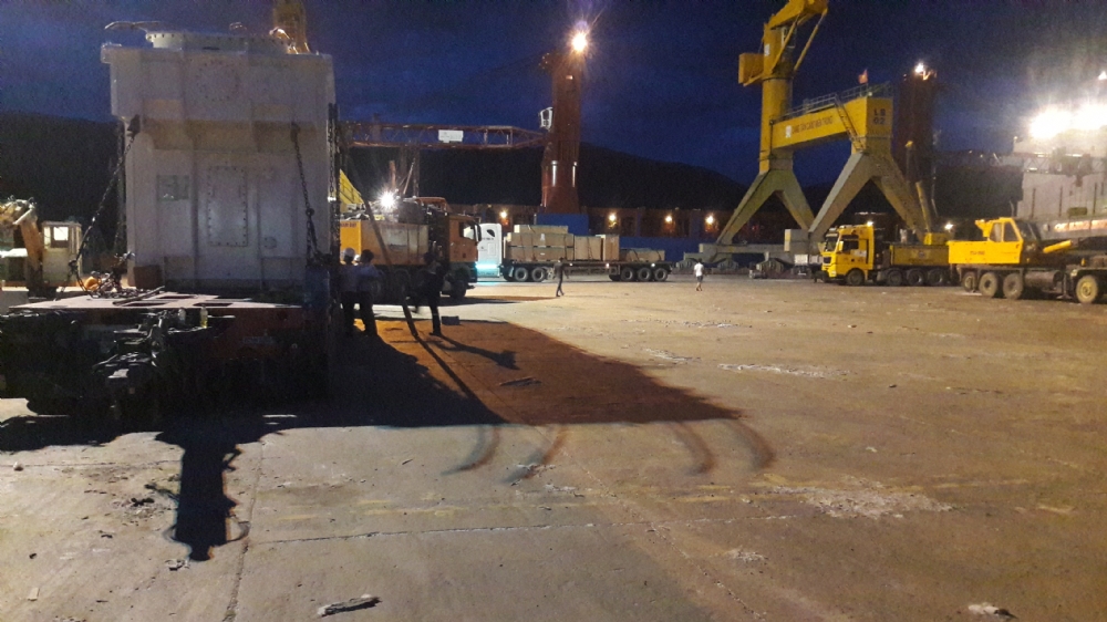 Transport and deliver heavy main transformer from Quy Nhơn to Pleiku.